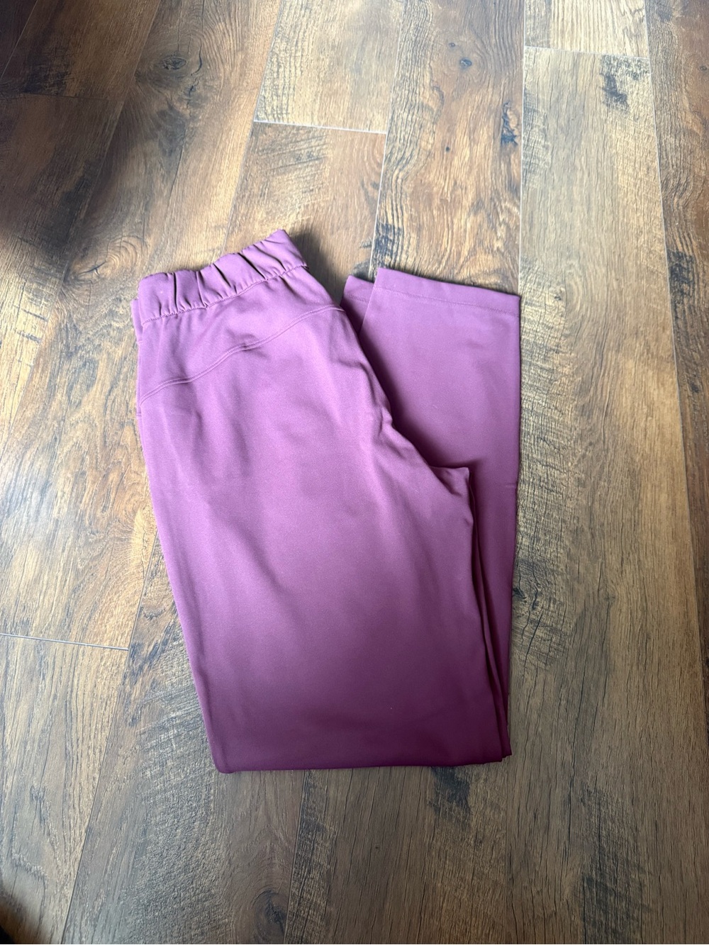 Lululemon Smooth Fit Pull-On High-Rise Pants in burgundy
